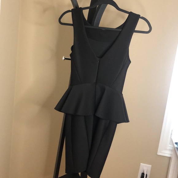 TOPSHOP PEPLUM DRESS - Picture 2 of 5